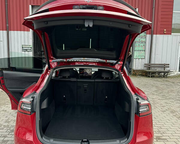 Красный Тесла Model Y, объемом двигателя 0 л и пробегом 50 тыс. км за 34999 $, фото 2 на Automoto.ua