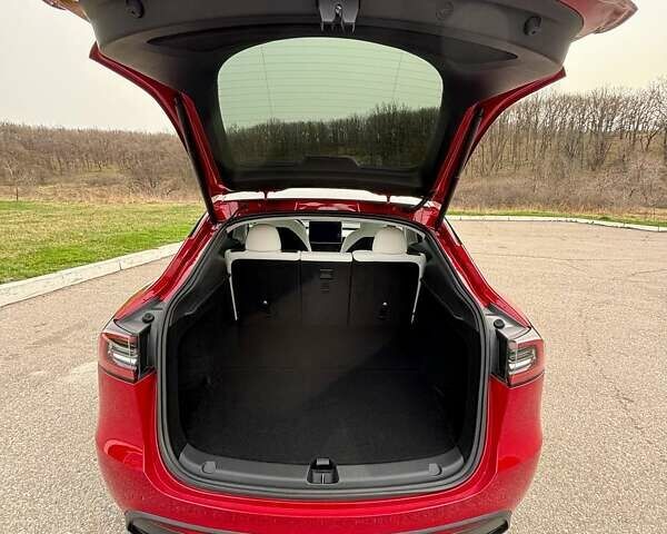 Червоний Тесла Model Y, об'ємом двигуна 0 л та пробігом 12 тис. км за 35300 $, фото 3 на Automoto.ua