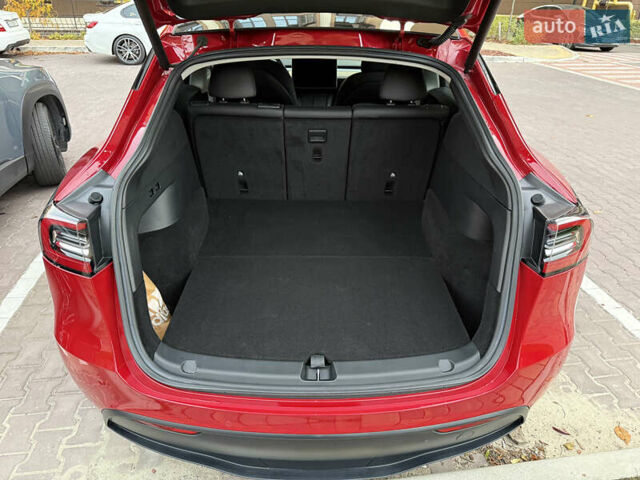 Красный Тесла Model Y, объемом двигателя 0 л и пробегом 41 тыс. км за 25400 $, фото 12 на Automoto.ua
