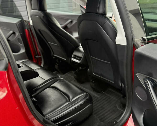 Червоний Тесла Model Y, об'ємом двигуна 0 л та пробігом 137 тис. км за 24500 $, фото 22 на Automoto.ua