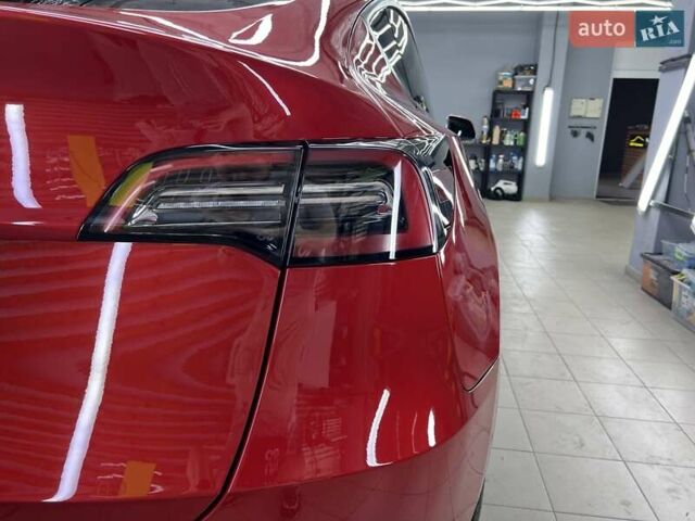 Красный Тесла Model Y, объемом двигателя 0 л и пробегом 37 тыс. км за 31999 $, фото 16 на Automoto.ua