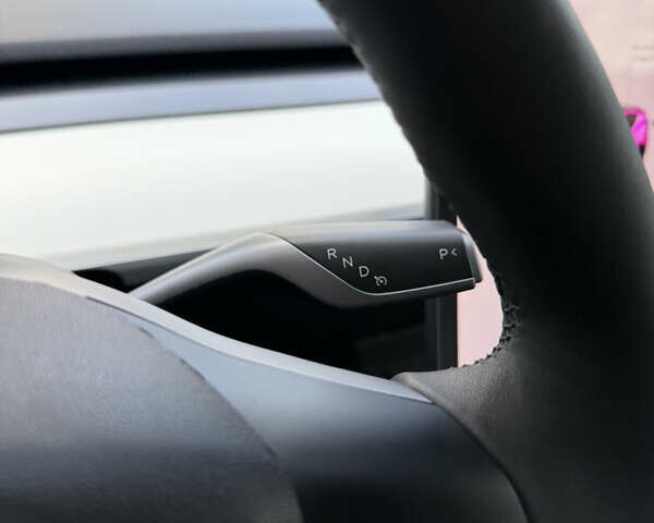 Красный Тесла Model Y, объемом двигателя 0 л и пробегом 25 тыс. км за 24900 $, фото 14 на Automoto.ua