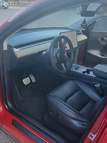 Красный Тесла Model Y, объемом двигателя 0 л и пробегом 107 тыс. км за 26000 $, фото 13 на Automoto.ua