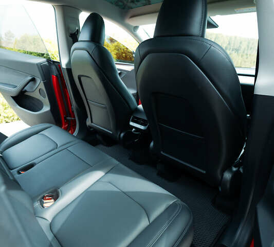 Красный Тесла Model Y, объемом двигателя 0 л и пробегом 29 тыс. км за 31900 $, фото 27 на Automoto.ua