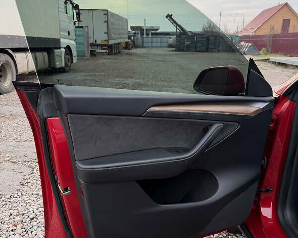 Червоний Тесла Model Y, об'ємом двигуна 0 л та пробігом 43 тис. км за 29500 $, фото 15 на Automoto.ua