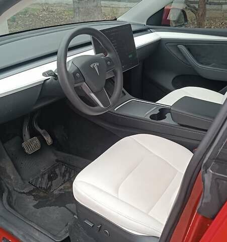 Красный Тесла Model Y, объемом двигателя 0 л и пробегом 51 тыс. км за 27500 $, фото 8 на Automoto.ua