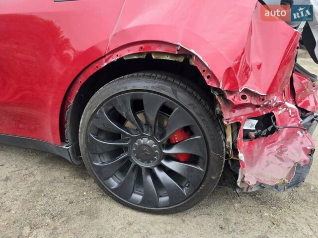 Тесла Model Y 2022 в Костополе на Automoto.ua Красный Тесла Model Y, объемом двигателя 0 л и пробегом 129 тыс. км за 17500 $, фото 19 на Automoto.ua