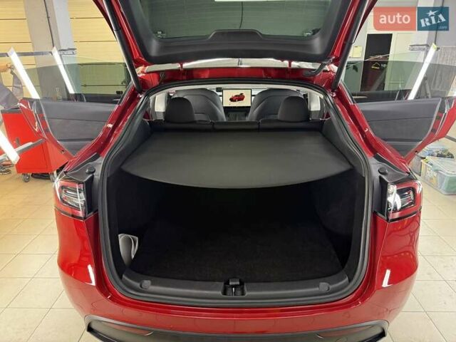 Красный Тесла Model Y, объемом двигателя 0 л и пробегом 37 тыс. км за 31999 $, фото 35 на Automoto.ua