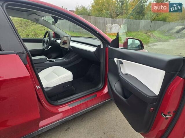 Тесла Model Y 2022 в Костополе на Automoto.ua Красный Тесла Model Y, объемом двигателя 0 л и пробегом 129 тыс. км за 17500 $, фото 39 на Automoto.ua