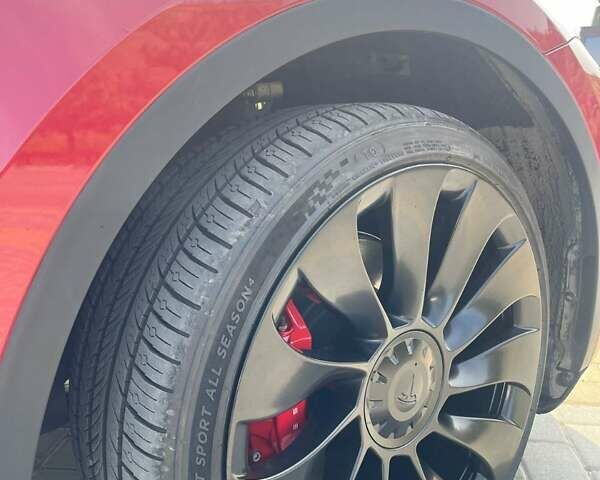Червоний Тесла Model Y, об'ємом двигуна 0 л та пробігом 9 тис. км за 45700 $, фото 26 на Automoto.ua