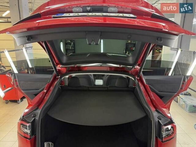 Красный Тесла Model Y, объемом двигателя 0 л и пробегом 37 тыс. км за 31999 $, фото 34 на Automoto.ua