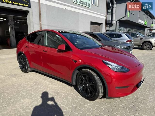 Красный Тесла Model Y, объемом двигателя 0 л и пробегом 37 тыс. км за 31999 $, фото 1 на Automoto.ua