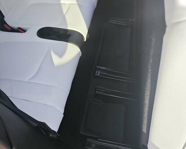Красный Тесла Model Y, объемом двигателя 0 л и пробегом 54 тыс. км за 27800 $, фото 12 на Automoto.ua