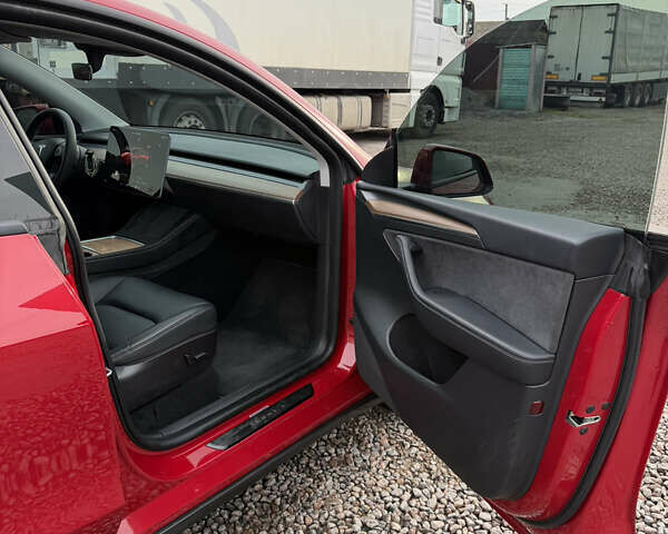 Червоний Тесла Model Y, об'ємом двигуна 0 л та пробігом 43 тис. км за 29500 $, фото 8 на Automoto.ua