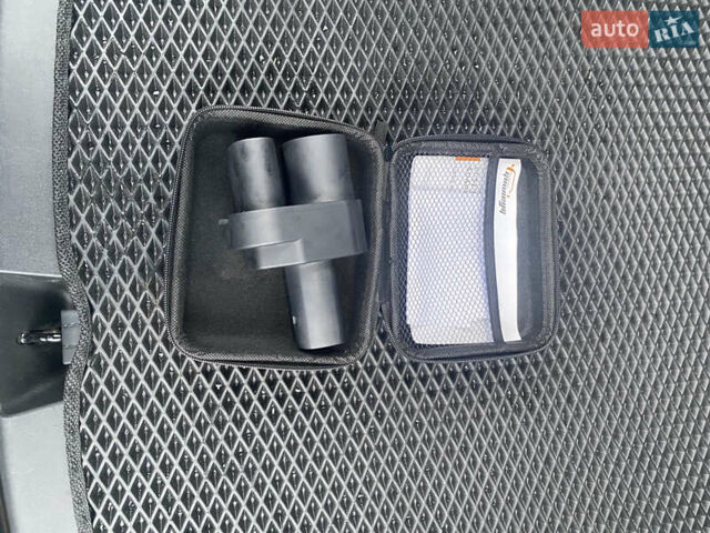 Красный Тесла Model Y, объемом двигателя 0 л и пробегом 70 тыс. км за 27300 $, фото 6 на Automoto.ua