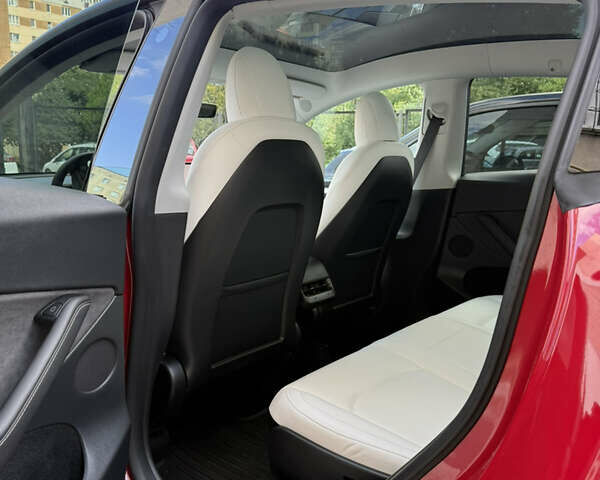 Красный Тесла Model Y, объемом двигателя 0 л и пробегом 25 тыс. км за 24900 $, фото 9 на Automoto.ua