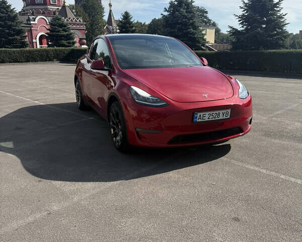 Тесла Model Y 2022 в Каменское - Днепродзержинск на Automoto.ua Красный Тесла Model Y, объемом двигателя 0 л и пробегом 183 тыс. км за 24000 $, фото 2 на Automoto.ua