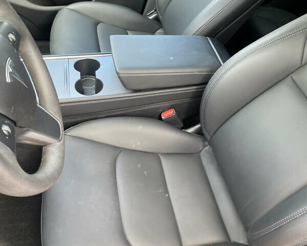 Красный Тесла Model Y, объемом двигателя 0 л и пробегом 26 тыс. км за 28888 $, фото 49 на Automoto.ua