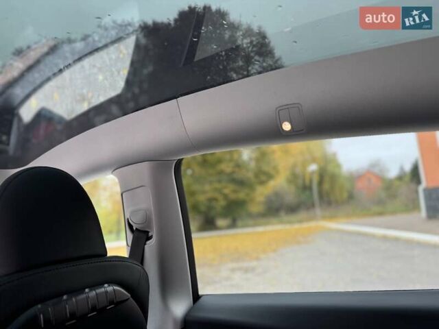 Красный Тесла Model Y, объемом двигателя 0 л и пробегом 84 тыс. км за 25800 $, фото 22 на Automoto.ua