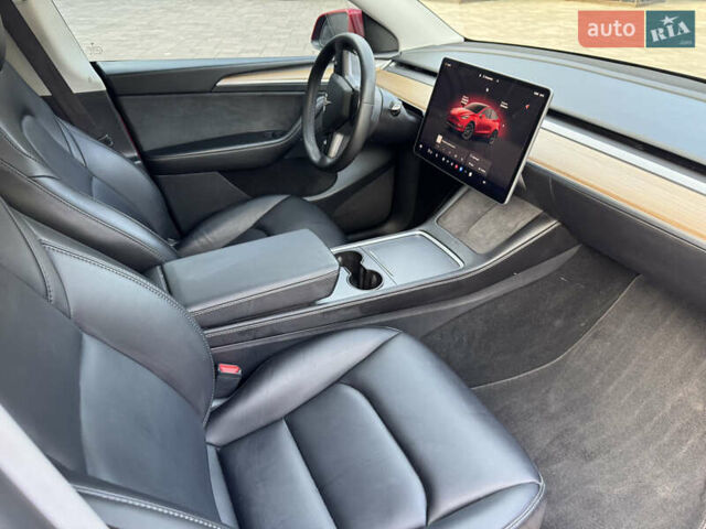Тесла Model Y 2023 у Луцьку на Automoto.ua Червоний Тесла Model Y, об'ємом двигуна 0 л та пробігом 33 тис. км за 26000 $, фото 12 на Automoto.ua