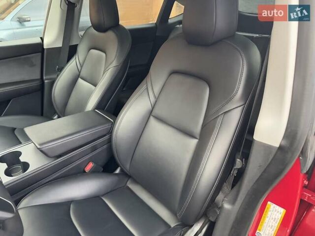 Червоний Тесла Model Y, об'ємом двигуна 0 л та пробігом 10 тис. км за 26500 $, фото 9 на Automoto.ua