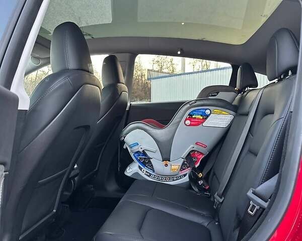 Червоний Тесла Model Y, об'ємом двигуна 0 л та пробігом 37 тис. км за 33500 $, фото 8 на Automoto.ua
