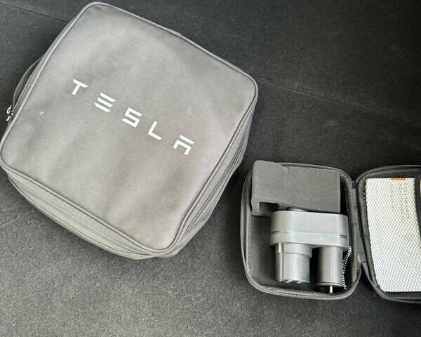 Красный Тесла Model Y, объемом двигателя 0 л и пробегом 35 тыс. км за 29200 $, фото 7 на Automoto.ua