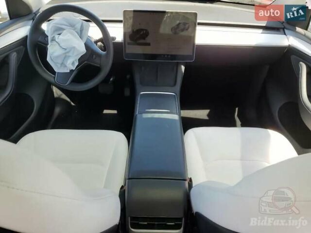 Красный Тесла Model Y, объемом двигателя 0 л и пробегом 26 тыс. км за 17500 $, фото 15 на Automoto.ua