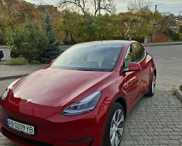 Тесла Model Y 2023 в Виннице на Automoto.ua Красный Тесла Model Y, объемом двигателя 0 л и пробегом 27 тыс. км за 31500 $, фото 2 на Automoto.ua