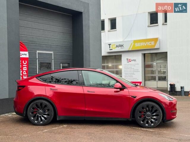 Красный Тесла Model Y, объемом двигателя 0 л и пробегом 15 тыс. км за 35000 $, фото 10 на Automoto.ua