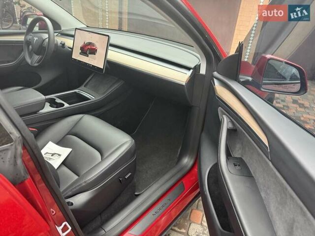 Красный Тесла Model Y, объемом двигателя 0 л и пробегом 10 тыс. км за 30000 $, фото 5 на Automoto.ua