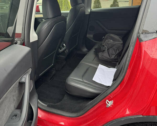 Красный Тесла Model Y, объемом двигателя 0 л и пробегом 46 тыс. км за 26300 $, фото 6 на Automoto.ua