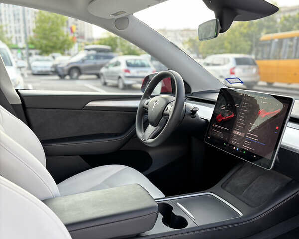 Червоний Тесла Model Y, об'ємом двигуна 0 л та пробігом 50 тис. км за 25300 $, фото 7 на Automoto.ua