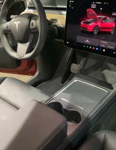 Тесла Model Y 2023 в Киеве на Automoto.ua Красный Тесла Model Y, объемом двигателя 0 л и пробегом 27 тыс. км за 28800 $, фото 83 на Automoto.ua