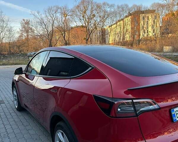 Червоний Тесла Model Y, об'ємом двигуна 0 л та пробігом 30 тис. км за 28000 $, фото 5 на Automoto.ua