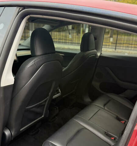 Червоний Тесла Model Y, об'ємом двигуна 0 л та пробігом 33 тис. км за 27700 $, фото 5 на Automoto.ua