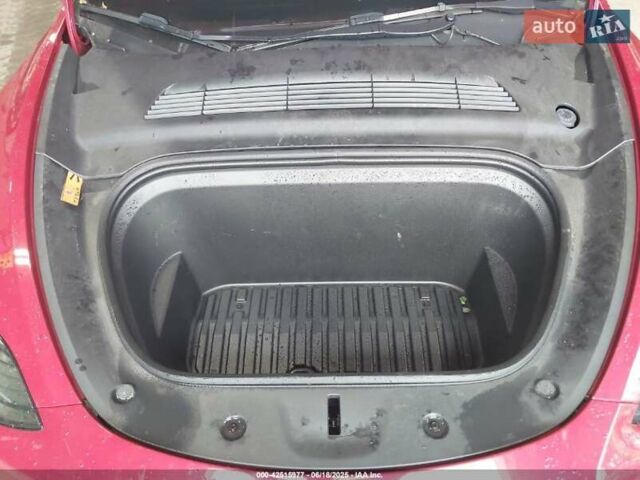 Червоний Тесла Model Y, об'ємом двигуна 0 л та пробігом 108 тис. км за 20800 $, фото 5 на Automoto.ua