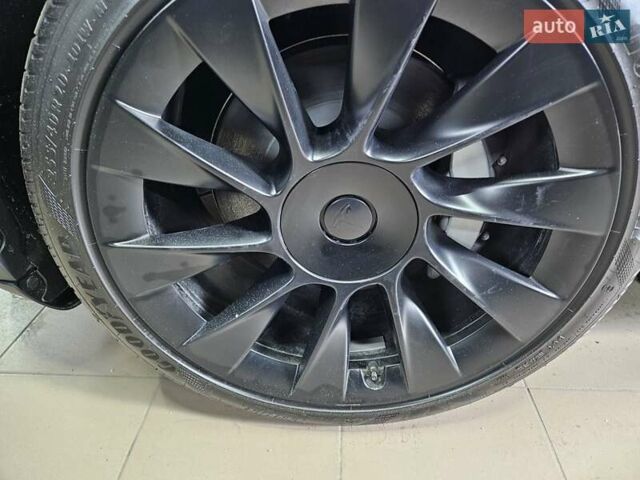 Красный Тесла Model Y, объемом двигателя 0 л и пробегом 1 тыс. км за 33500 $, фото 23 на Automoto.ua
