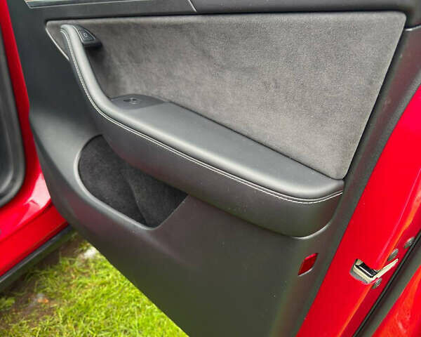 Червоний Тесла Model Y, об'ємом двигуна 0 л та пробігом 60 тис. км за 29500 $, фото 9 на Automoto.ua