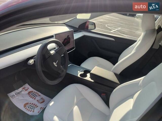 Красный Тесла Model Y, объемом двигателя 0 л и пробегом 30 тыс. км за 27300 $, фото 11 на Automoto.ua