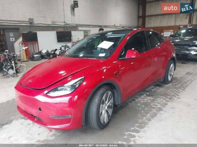 Красный Тесла Model Y, объемом двигателя 0 л и пробегом 108 тыс. км за 20800 $, фото 1 на Automoto.ua