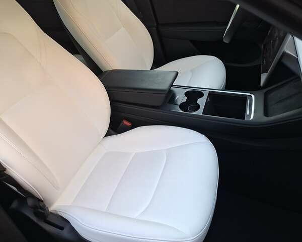 Тесла Model Y 2023 в Виннице на Automoto.ua Красный Тесла Model Y, объемом двигателя 0 л и пробегом 27 тыс. км за 31500 $, фото 23 на Automoto.ua