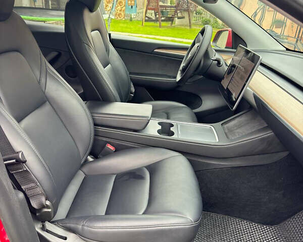 Червоний Тесла Model Y, об'ємом двигуна 0 л та пробігом 60 тис. км за 29500 $, фото 5 на Automoto.ua