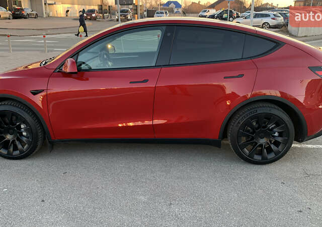 Красный Тесла Model Y, объемом двигателя 0 л и пробегом 6 тыс. км за 42000 $, фото 1 на Automoto.ua