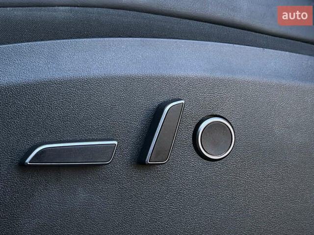 Красный Тесла Model Y, объемом двигателя 0 л и пробегом 26 тыс. км за 29800 $, фото 16 на Automoto.ua