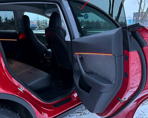 Красный Тесла Model Y, объемом двигателя 0 л и пробегом 23 тыс. км за 34700 $, фото 22 на Automoto.ua