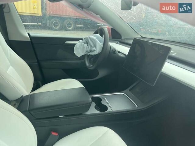 Красный Тесла Model Y, объемом двигателя 0 л и пробегом 26 тыс. км за 17500 $, фото 3 на Automoto.ua