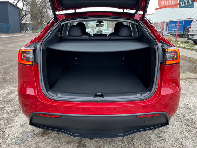 Красный Тесла Model Y, объемом двигателя 0 л и пробегом 23 тыс. км за 34700 $, фото 17 на Automoto.ua