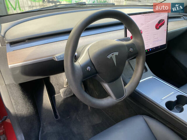 Красный Тесла Model Y, объемом двигателя 0 л и пробегом 26 тыс. км за 29999 $, фото 22 на Automoto.ua