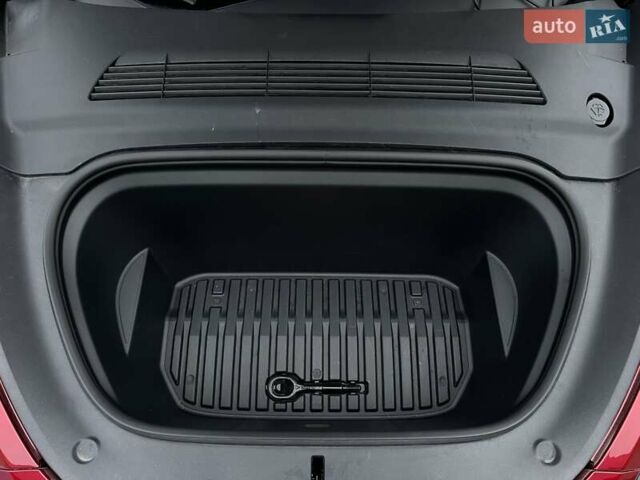 Красный Тесла Model Y, объемом двигателя 0 л и пробегом 20 тыс. км за 34500 $, фото 42 на Automoto.ua